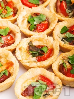 Тарталети с маслини и синьо сирене - снимка на рецептата